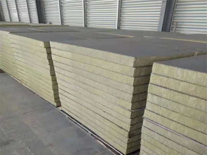 太原彩钢岩棉复合板生产线